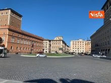 varianti covid, Piazza Venezia a Roma deserta