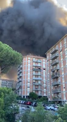 Viale Palmiro Togliatti, Nube nera su via dei Romanisti