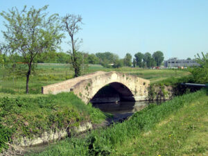 Canale Navile, Il ponte della bionda sul Canale Navile