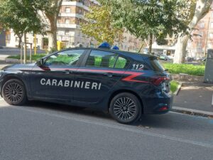 Stereotipi, Un'auto dei carabinieri